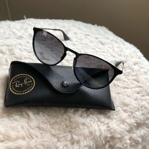 Erika Ray-Ban